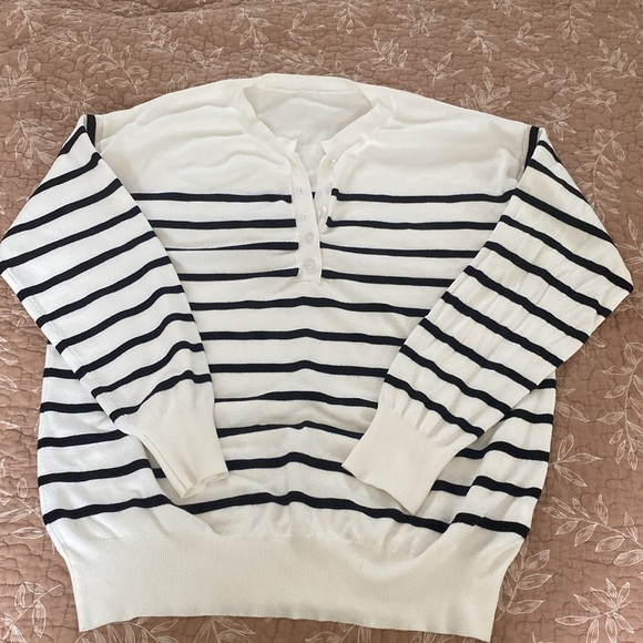 Striped Henley Sweater XL - Picture 4 of 5